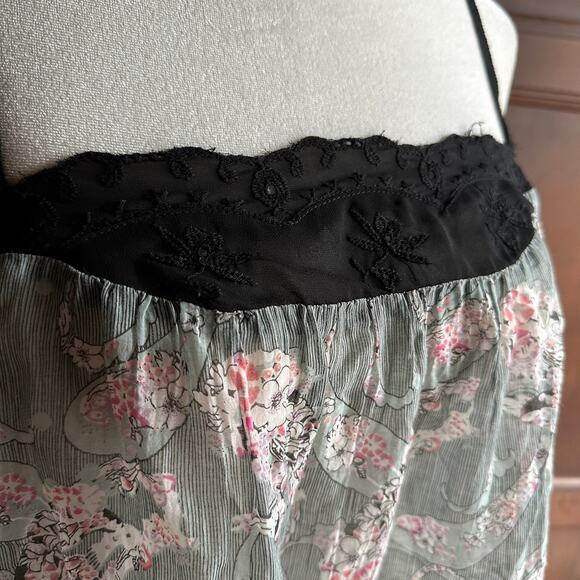 FREE PEOPLE | Y2K Vintage Lace Trim Cross Back Camisole | Size Medium - Picture 2 of 5